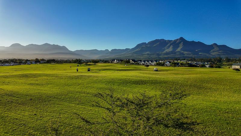 To Let 4 Bedroom Property for Rent in Kingswood Golf Estate Western Cape